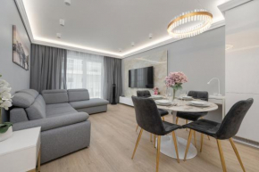 Elegant Apartment with Balcony by the Oder River in Wrocław by Renters Prestige